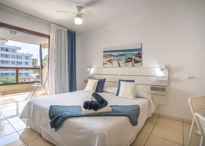 公寓 Go2tenerife Apart'azul Near The & Pool View 美洲海滩